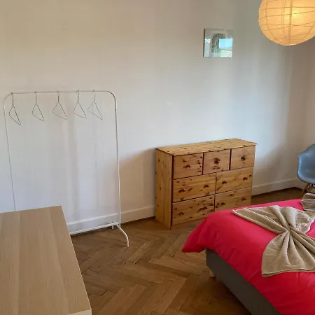 2 Pièces Avec Parking Privé *